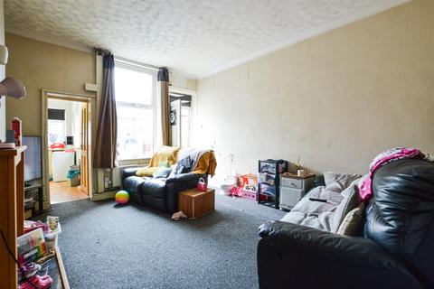 2 bedroom terraced house for sale, Oak Street, Elland HX5