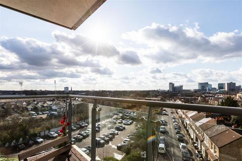 1 bedroom apartment for sale, Ealing Road, Brentford TW8