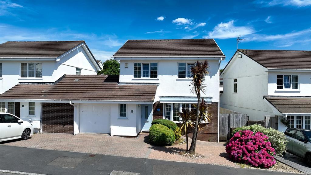 St. Andrews Close, Swansea SA3 3 bed link detached house - £439,995