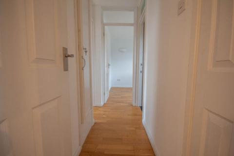 2 bedroom apartment to rent, Bishops Court, Trumpington, Cambridge