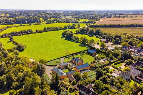 4 bedroom detached house for sale, Manor Farm Barns, Middle Barton