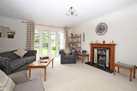 4 bedroom detached house for sale, River View, East Cowes