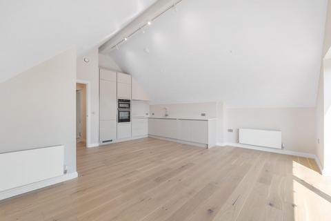 3 bedroom maisonette for sale, Kings Mews, SW2