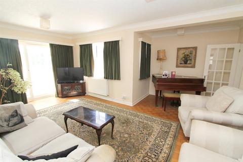 119 Boundary Road, Wallington, SM6 0TE