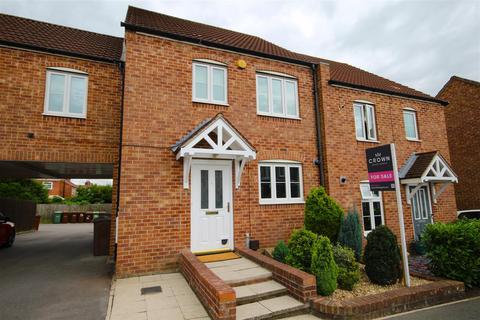 3 bedroom semi-detached house for sale, Lake View, Pontefract