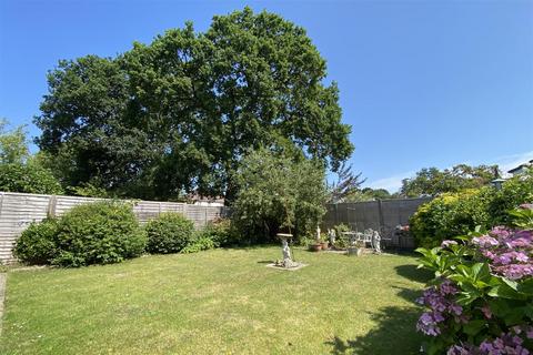 2 bedroom detached bungalow for sale, Ringwood Road, Verwood