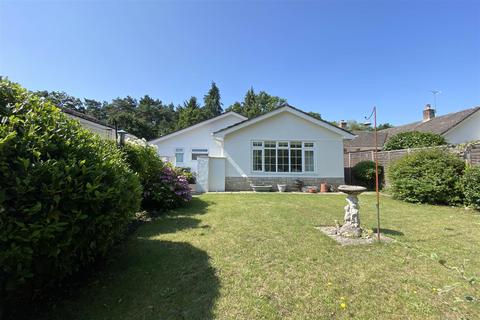 2 bedroom detached bungalow for sale, Ringwood Road, Verwood