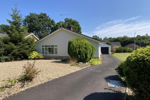 2 bedroom detached bungalow for sale, Ringwood Road, Verwood