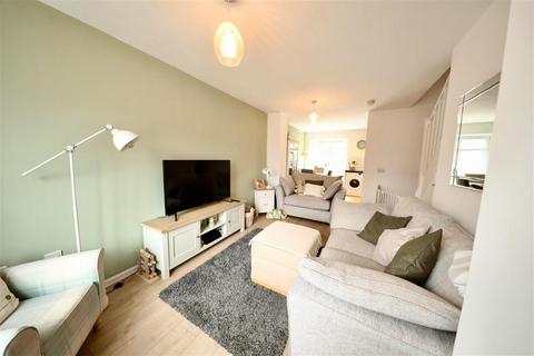 2 bedroom end of terrace house for sale, Attringham Park, Kingswood, Hull