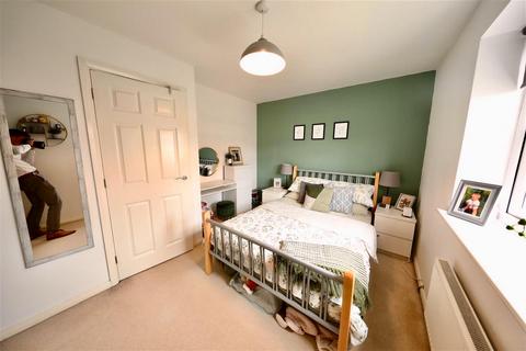 33 Attringham Park, Kingswood, Hull, HU7 3GL