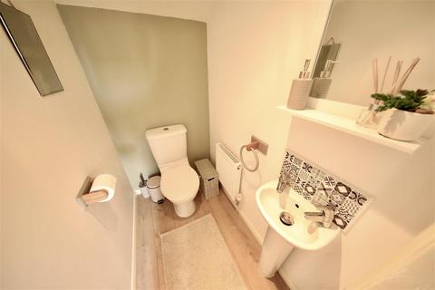 33 Attringham Park, Kingswood, Hull, HU7 3GL