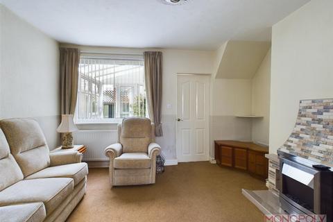 2 bedroom detached house for sale, School Road, Rhosllanerchrugog, Wrexham