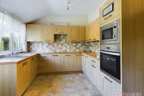 2 bedroom detached house for sale, School Road, Rhosllanerchrugog, Wrexham