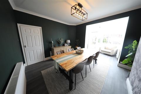 3 bedroom semi-detached house for sale, Belgrave Drive, Hull