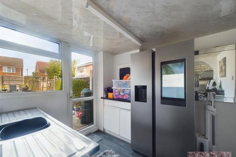 21 Borras Park Road, Wrexham, LL12 7TE