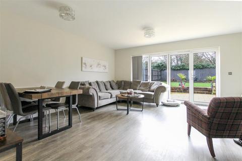 4 Beech Drive, Latchingdon, Chelmsford, CM3 6XT