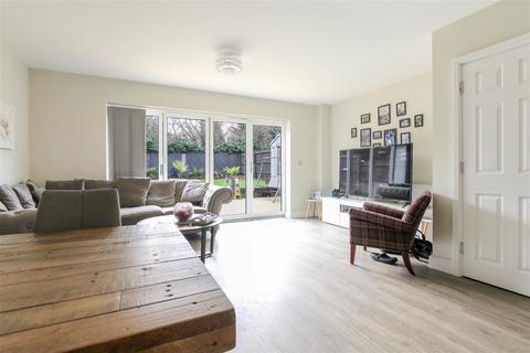 4 Beech Drive, Latchingdon, Chelmsford, CM3 6XT