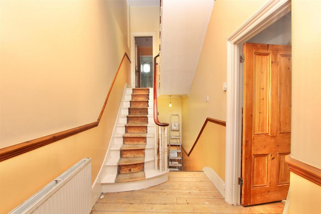 Lordship Road, N16