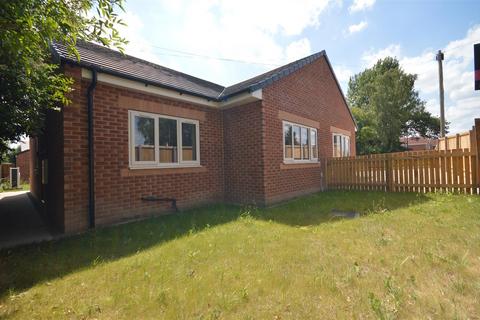 3 bedroom semi-detached bungalow for sale, Redhill Road, Castleford