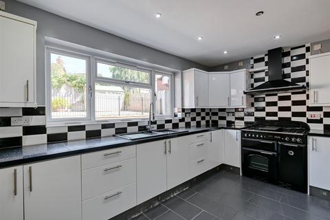 5 bedroom detached house for sale, 22 Paulbrook Road, Bridgnorth