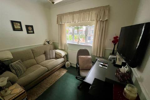 36 Smirrells Road, Birmingham, B28 0LB