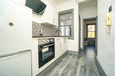 1 bedroom flat for sale, Castle Gardens, Hastings