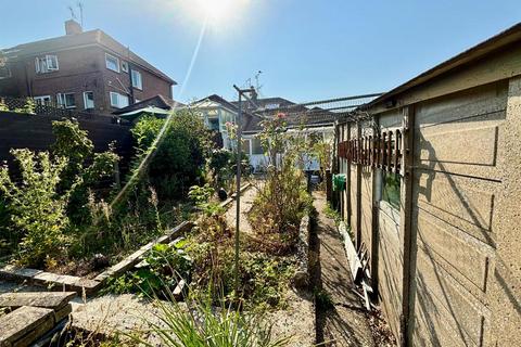 2 bedroom semi-detached bungalow for sale, Brooklands Road, Havant