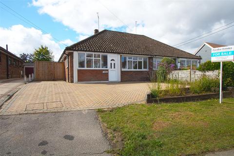 3 bedroom semi-detached bungalow for sale, Mountnessing Road, Billericay CM12