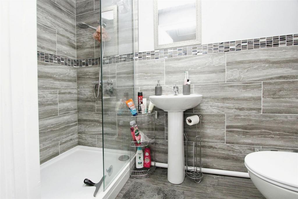 En Suite Shower Room