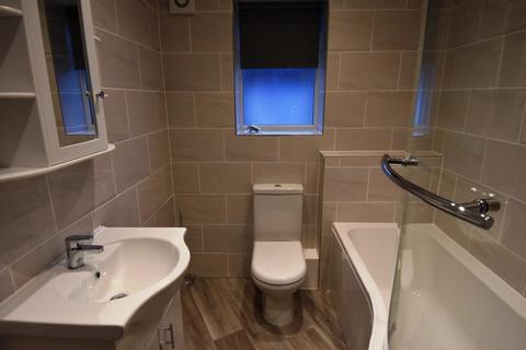 2 bedroom detached house to rent, John Street, Bristol BS2