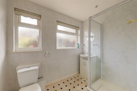 3 Leeward Close, Worthing, BN13 1NE