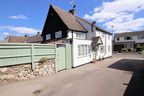 4 bedroom detached house for sale, Station Road, Toddington, Dunstable