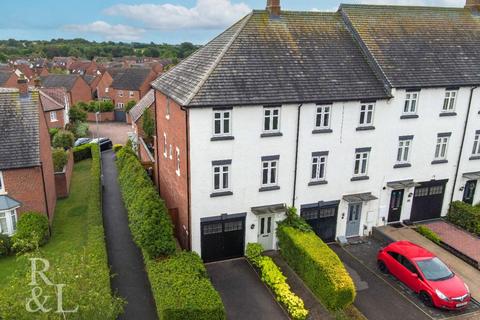 3 bedroom townhouse for sale, Dunbar Way, Ashby-De-La-Zouch