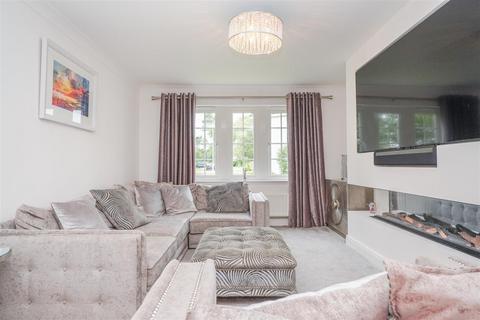 8 Bellefield Way, Lanark, ML11 7NW