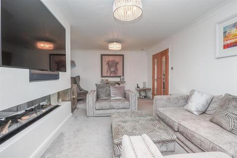 8 Bellefield Way, Lanark, ML11 7NW