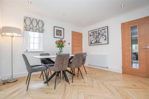 8 Bellefield Way, Lanark, ML11 7NW