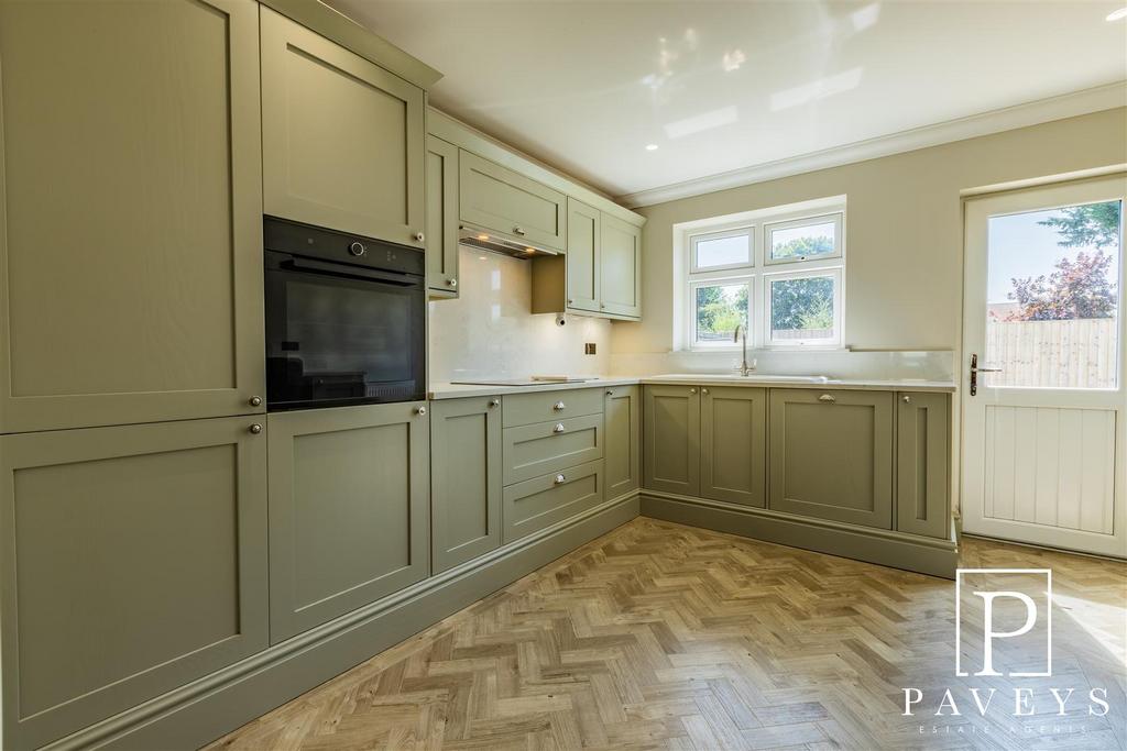 Kitchen breakfast room