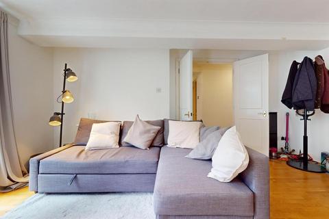 2 bedroom flat for sale, Elystan Street, London SW3