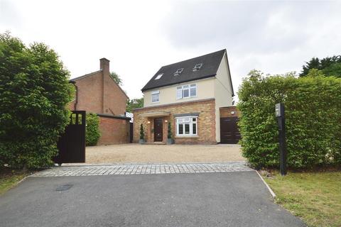 4 bedroom detached house for sale, Clamp Hill, Stanmore HA7