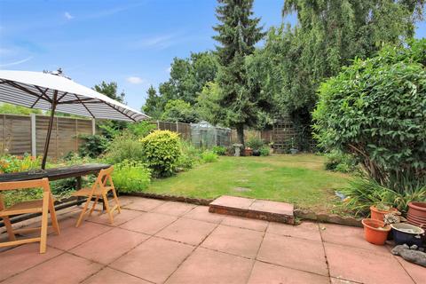 2 bedroom detached bungalow for sale, Quorn Road, Rushden NN10