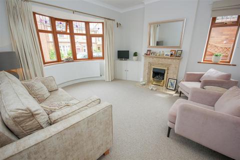 2 bedroom detached bungalow for sale, Quorn Road, Rushden NN10