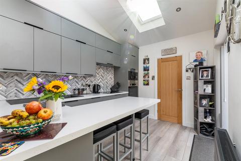 2 bedroom end of terrace house for sale, Grange Road, Burley In Wharfedale LS29