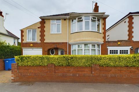 4 bedroom detached house for sale, St. James Road, Bridlington