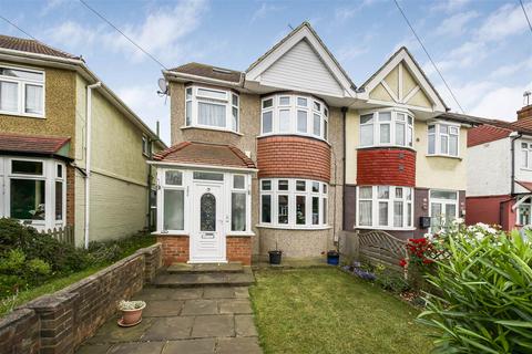 4 bedroom semi-detached house for sale, Ellerdine Road, Hounslow