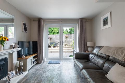 2 bedroom end of terrace house for sale, Riverside View, Warwick