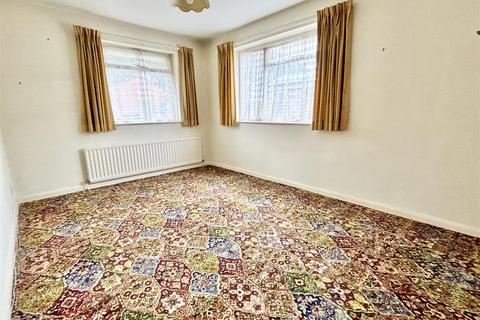 2 Spur Close, Wimborne, BH21 2UG