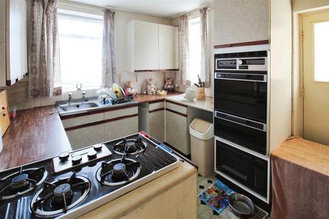 3 bedroom semi-detached house for sale, Caledon Close, Hull