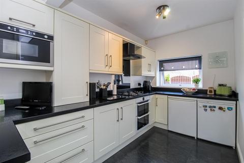 12 Blacker Lane, Crigglestone, Wakefield, WF4 3EW