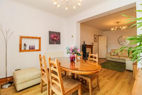 12 Blacker Lane, Crigglestone, Wakefield, WF4 3EW