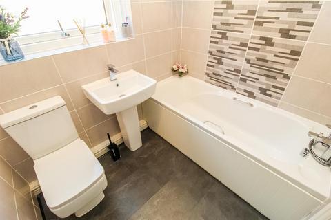 12 Blacker Lane, Crigglestone, Wakefield, WF4 3EW